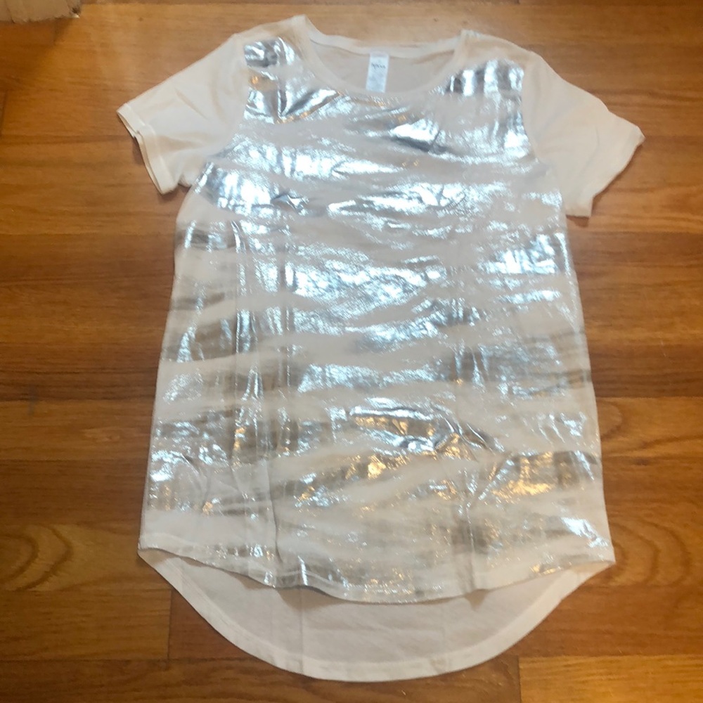NWOT- GIRLS IVIVVA TOP